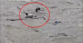 ভোলায় নৌকাডুবি: বাবা-ছেলেকে জীবিত উদ্ধার করলো কোস্ট গার্ড